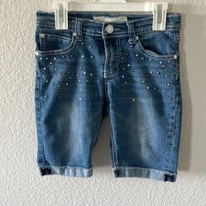 Free plant girls shorts.